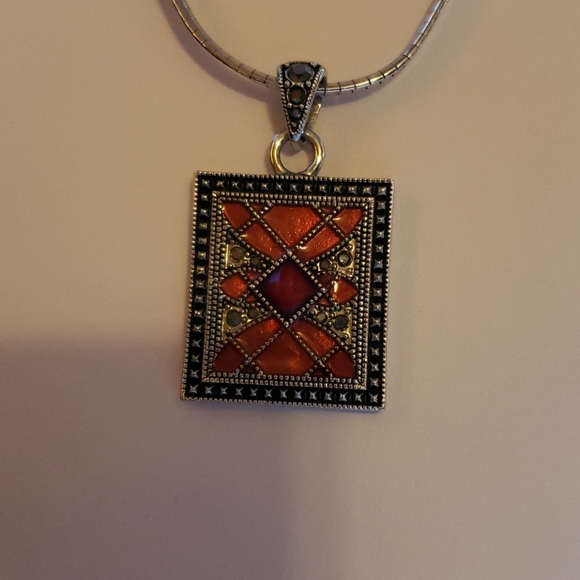 Necklace pendant, chain not included - Picture 2 of 2
